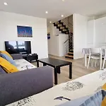 Miri R2 Villa