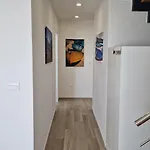 Miri R2 Villa *