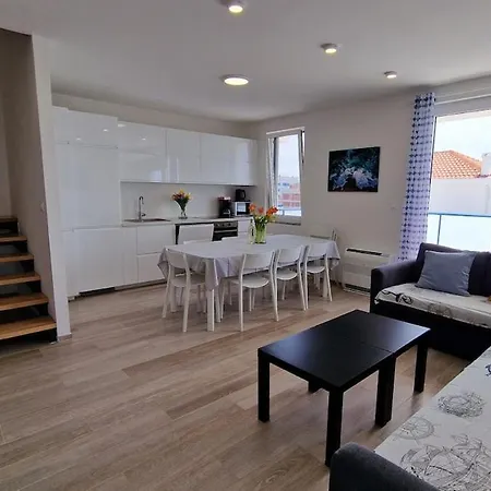 Villa Miri R2 *