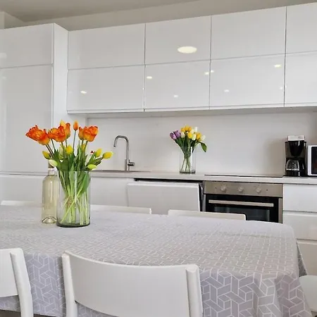 Miri R2 Villa *