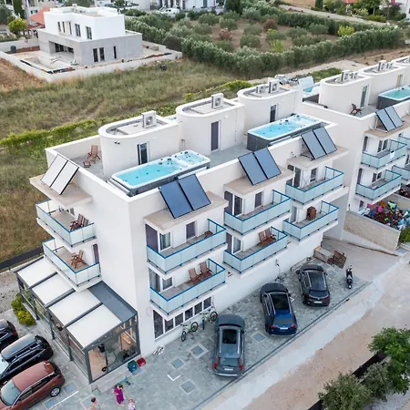 Villa Miri R2 *