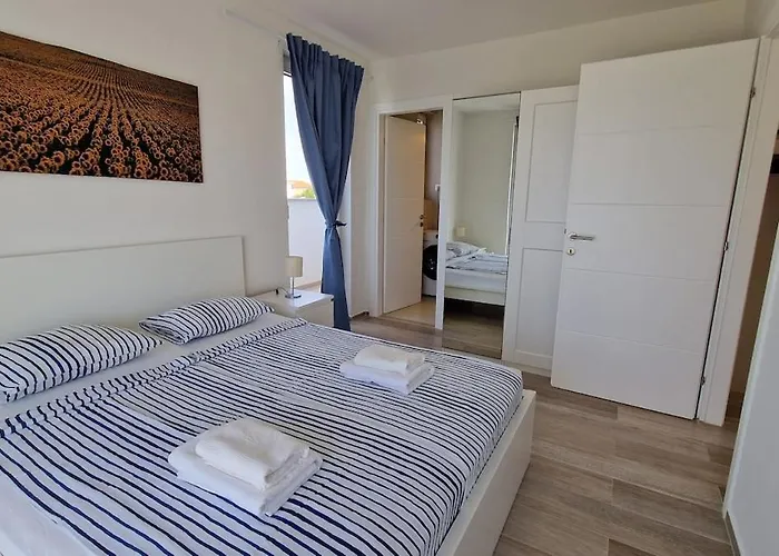 Miri R2 Villa