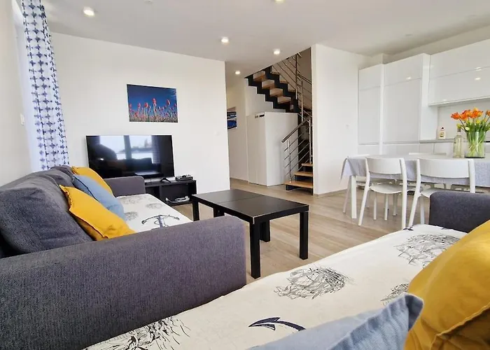 Miri R2 Villa