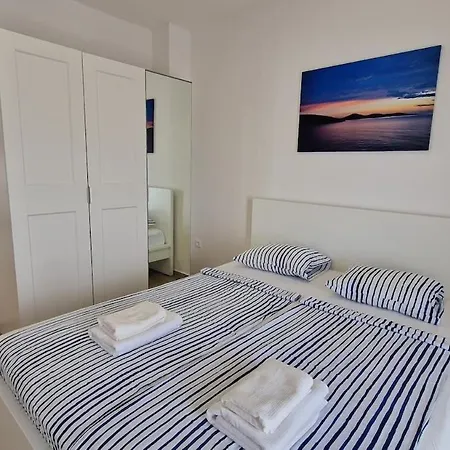 Miri R2 * Privlaka (Zadar)