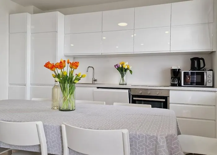 Miri R2 Вилла *